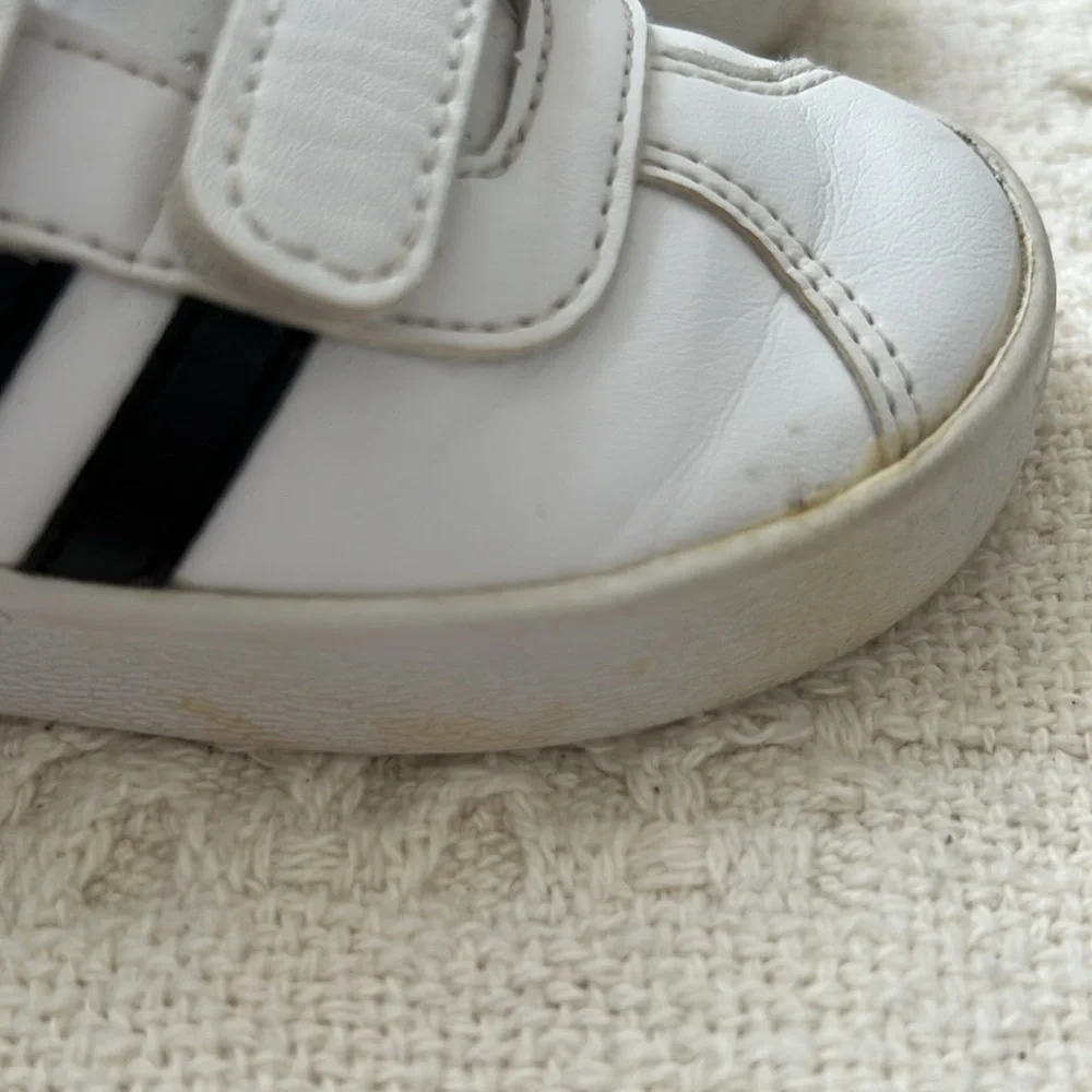 Adidas Kids White and Black Velcro Sneakers size 6K